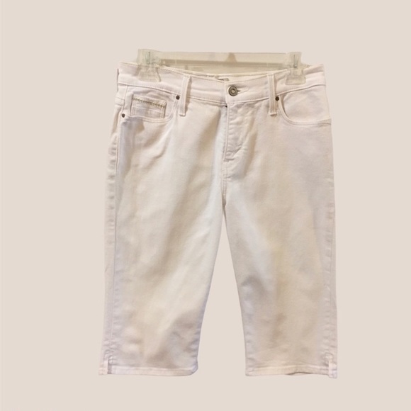 Levi’s White Cotton Capri Short Jeans - Picture 7 of 7